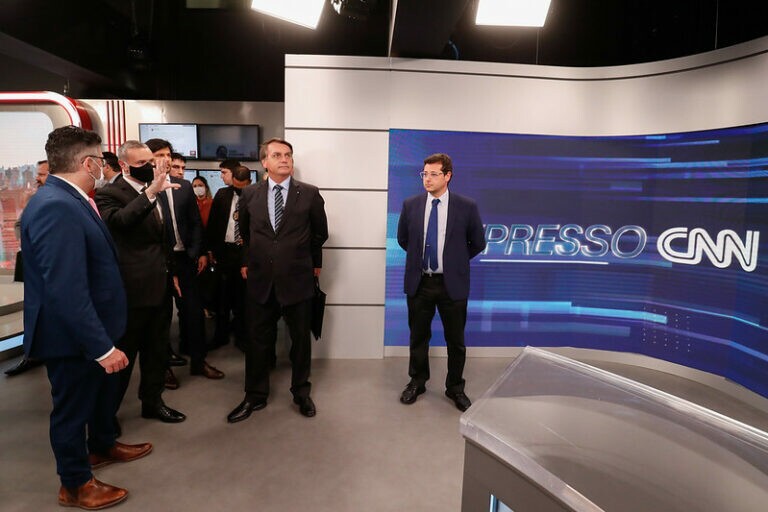 Presidente Jair Bolsonaro e comitiva visitam sede da CNN Brasil, em São Paulo