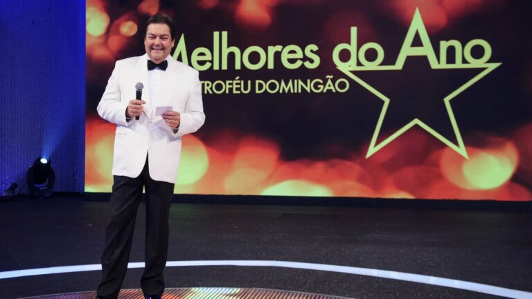 Fausto Silva possui uma longa trajetória na televisão brasileira
