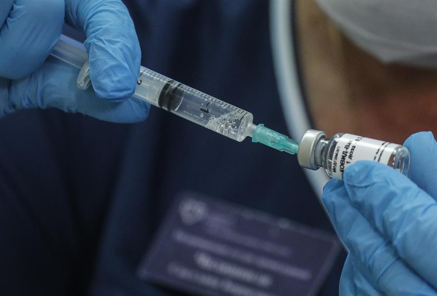Vacina de Oxford teve bom resultado em 2ª fase de testes