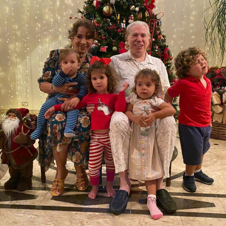 Silvio Santos reuniu a família em ceia de Natal
