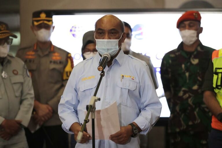 Indonésia confirma acidente de avião com 62 pessoas a bordo
