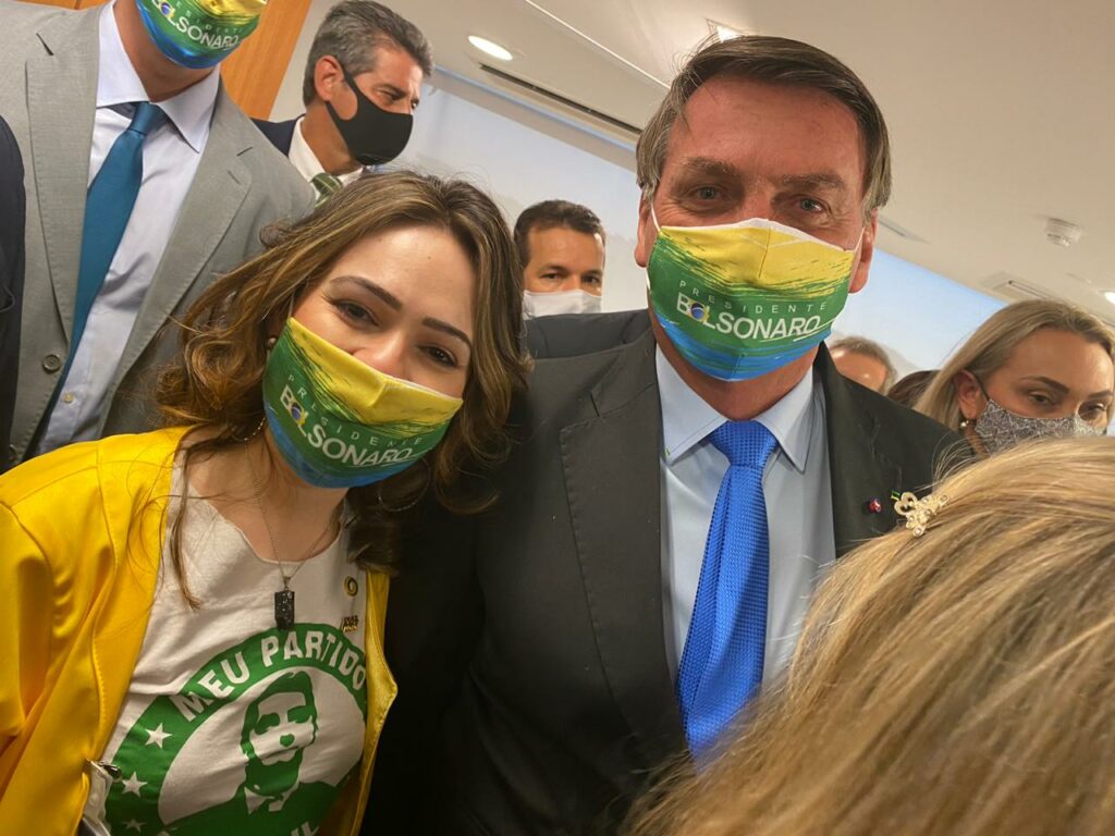 Carina Belomé e presidente Bolsonaro