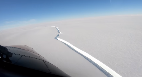 Iceberg do tamanho da cidade de São Paulo se desprende da Antártida