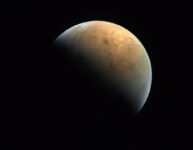 Sonda dos Emirados Árabes fez sua primeira foto de Marte
