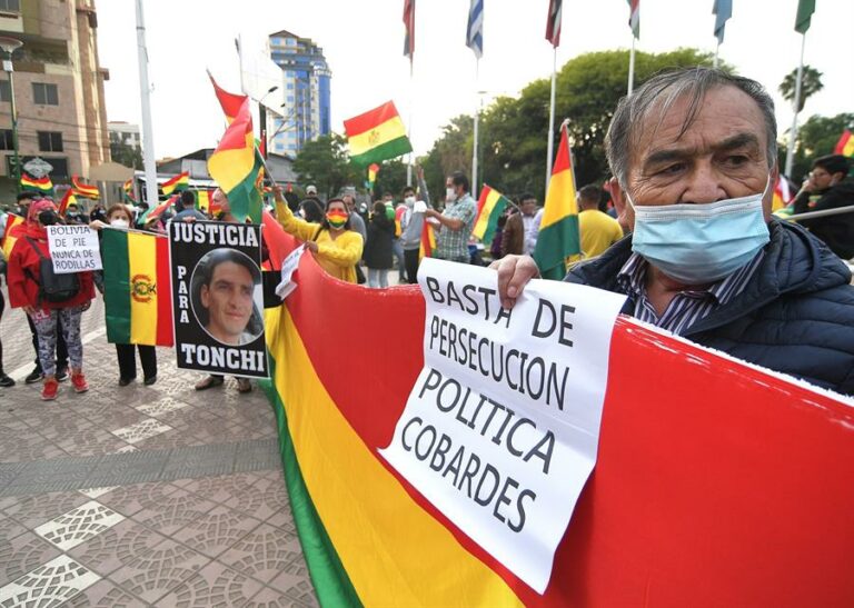 Protesto contra prisão de ex-presidente da Bolívia tomou as ruas do país