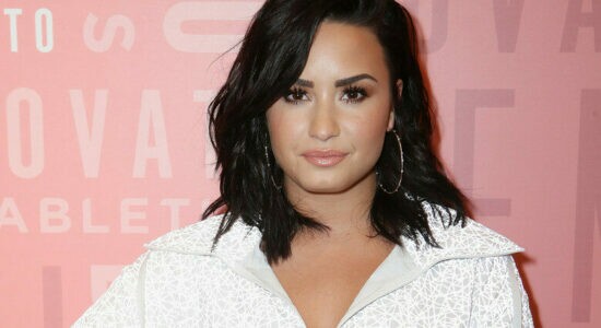 Demi Lovato revela preferência por mulheres