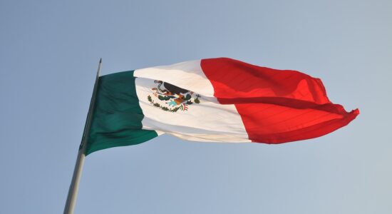 México pode ter superado 300 mil mortes por Covid-19, admite governo