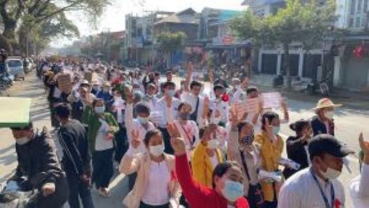Protestos no Mianmar após golpe militar que tornou a vida dos cristãos ainda mais difícil