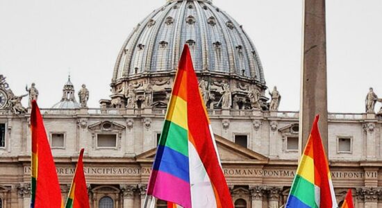 Vaticano reafirmou que não pode dar bênção a uniões homossexuais