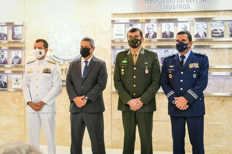 Ministro da Defesa apresenta os novos Comandantes das Forças Armadas