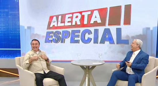 Bolsonaro durante entrevista concedida ao apresentador Sikêra Jr