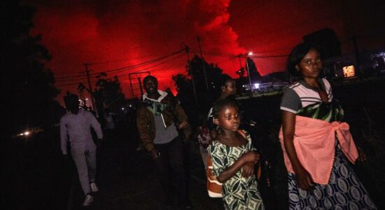 Erupção de vulcão destrói 500 casas e deixa 15 mortos no Congo