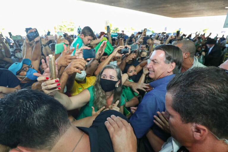 Bolsonaro é recebido com festa em Palmas (TO)