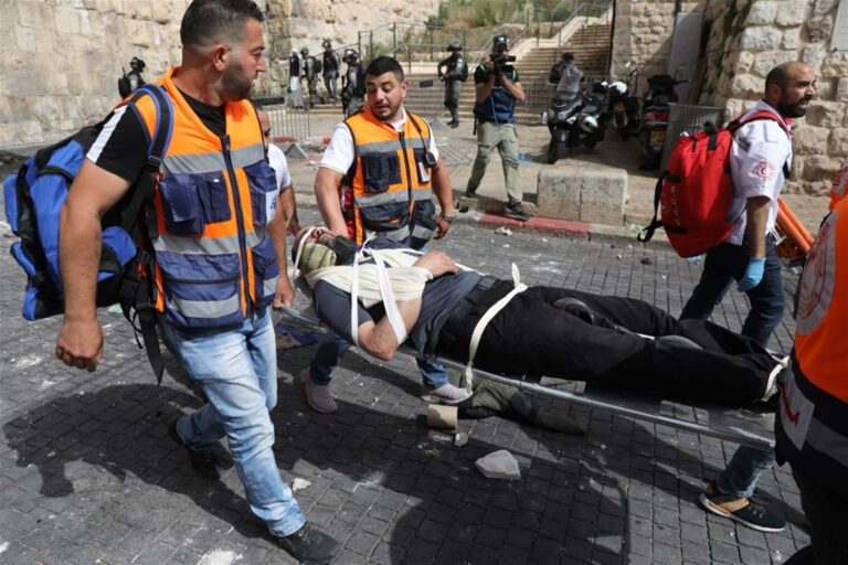 Conflitos diante da mesquita de Al-Aqsa deixaram feridos