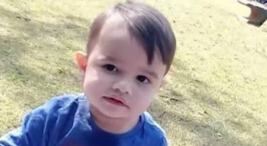 Menino Gael, de apenas 3 anos, teria sido morto pela mãe
