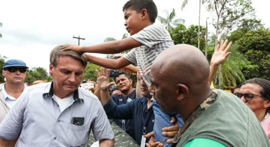 Jair Bolsonaro recebeu oração de menino