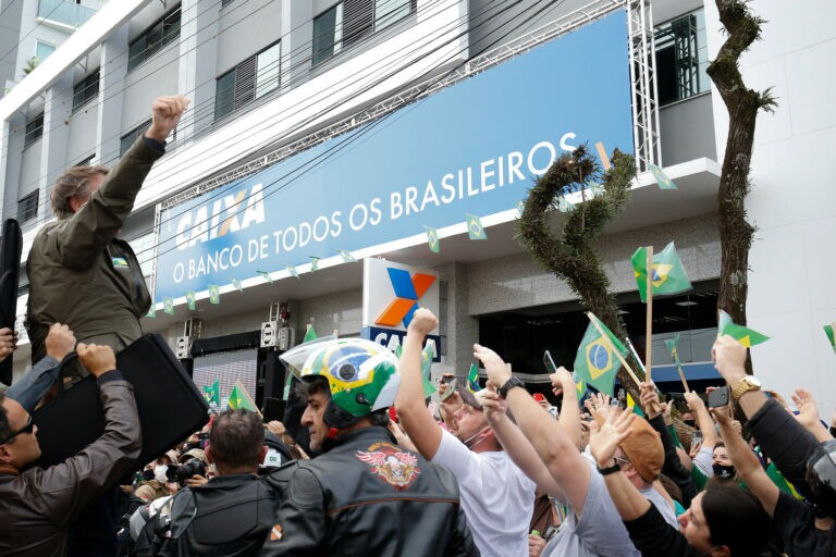 Pasta usada para proteção do presidente Jair Bolsonaro durante as motociatas