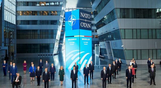 Membros da OTAN se reúnem