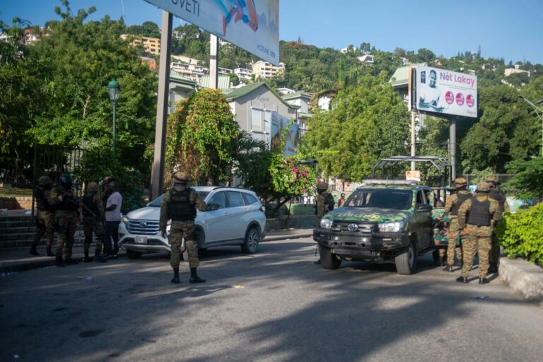 Presidente do Haiti foi morto após ataque a tiros em residência oficial