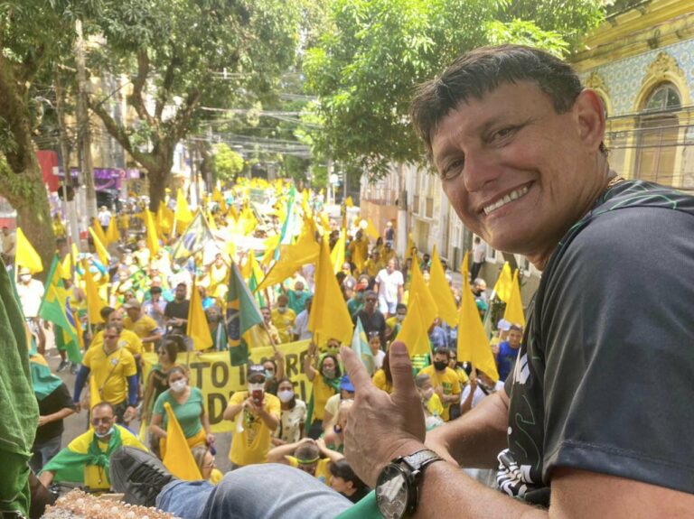 Em Belém, manifestação teve a presença de Eder Mauro