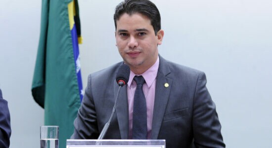 Deputado federal Júnior Mano