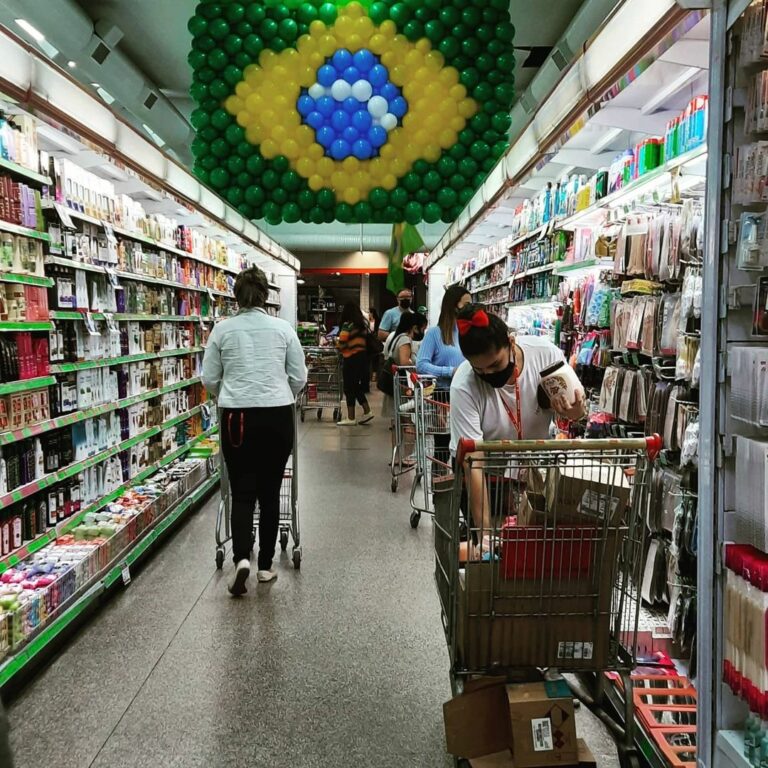 Decoração do supermercado Perim, no Espírito Santo