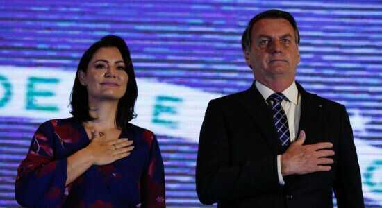 Primeira-dama Michelle Bolsonaro e o presidente Jair Bolsonaro