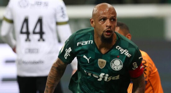 Palmeiras é um dos clubes que ainda negocia jogos na TV fechada