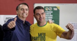 Presidente Jair Bolsonaro e o senador Flávio Bolsonaro