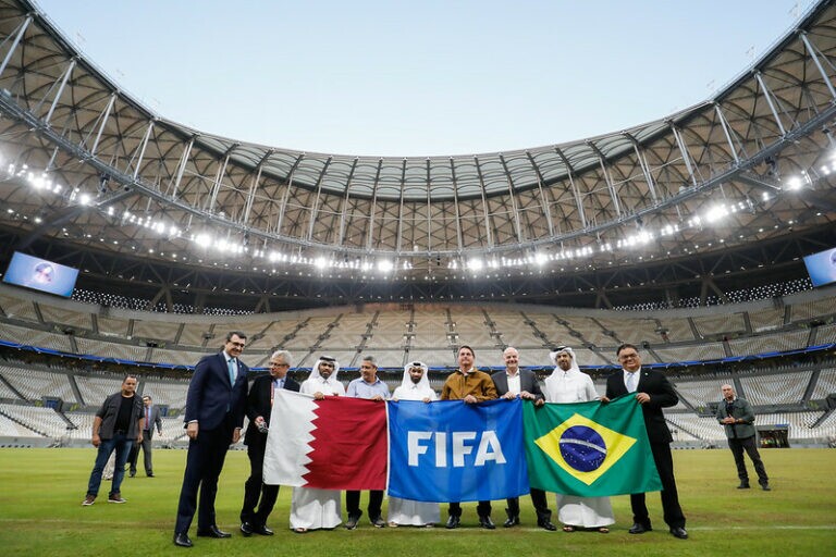 Visita de Bolsonaro ao estádio Lusail, no Qatar