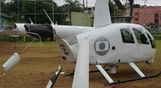 Helicóptero da Globo se partiu após pouso de emergência