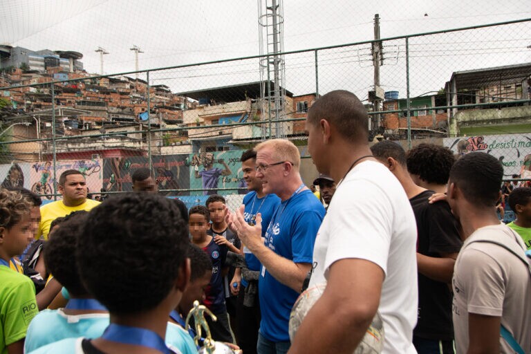 Complexo do Alemão recebe a 1ª edição da Ação Social Esperança Rio