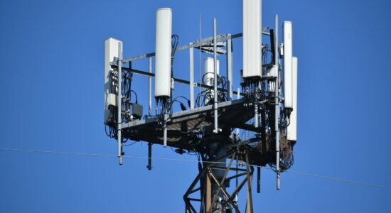 Empresa desiste de lote do 5G e é multada pela Anatel