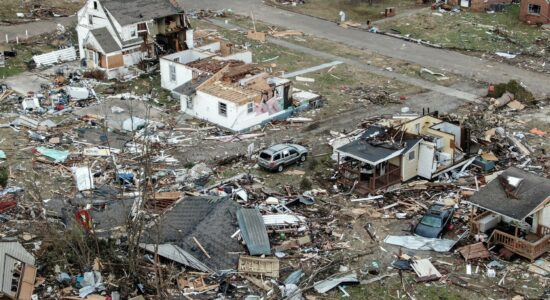 Tornados nos EUA atingiram 5 Estados