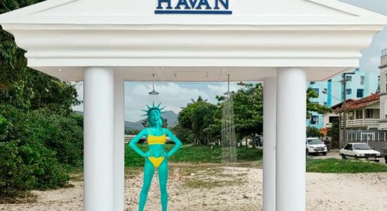 Havan instalou chuveiros em praias