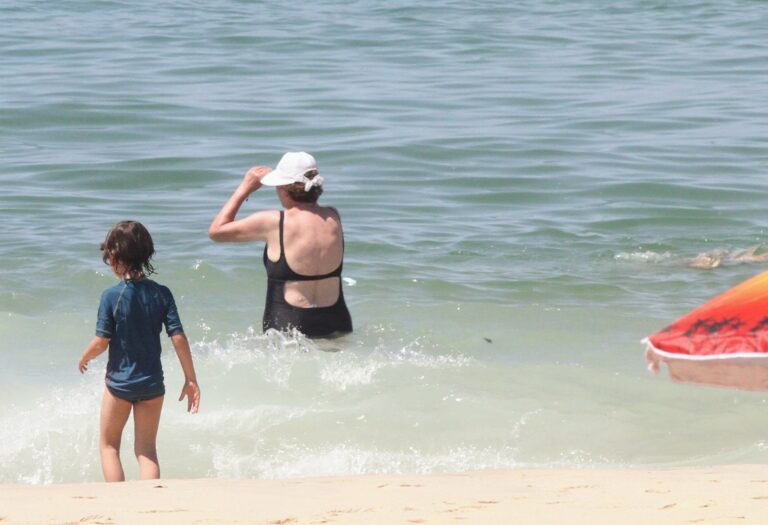 Ex-presidente Dilma Rousseff curtiu uma praia