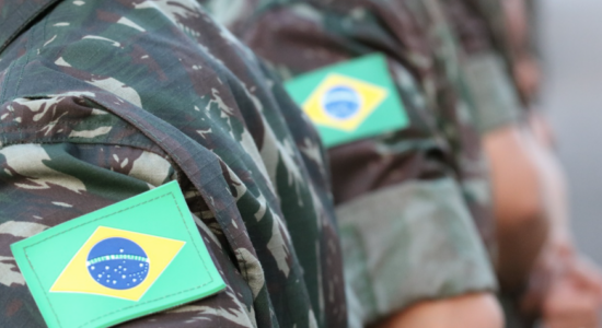 Militares da ativa fazem críticas a Moraes, a Lula e ao TSE na web