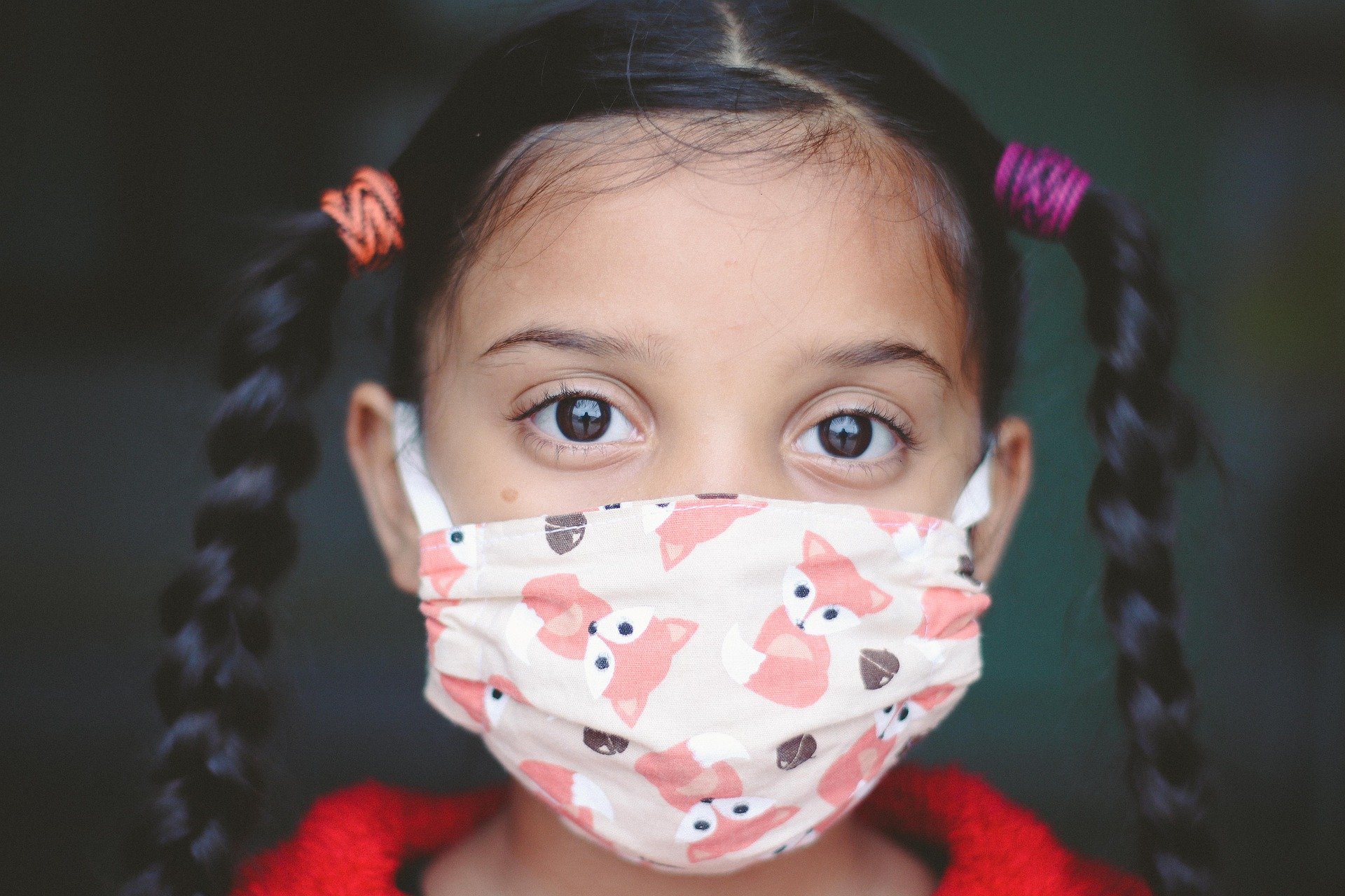 criança máscara covid-19 coronavirus girl-g02f666f24_1920