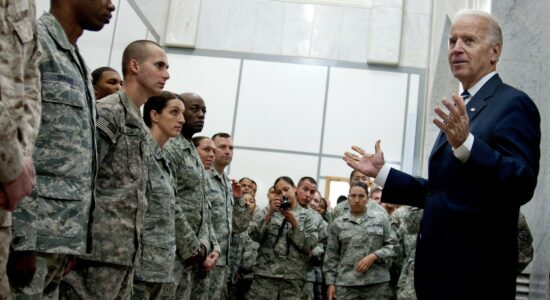 Presidente Joe Biden colocou militares em alerta por crise na Ucrânia