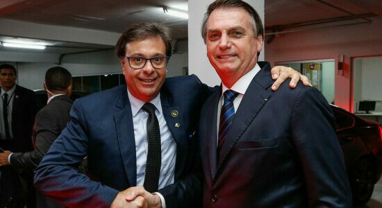 Ministro do Turismo Gilson Machado e o presidente Jair Bolsonaro