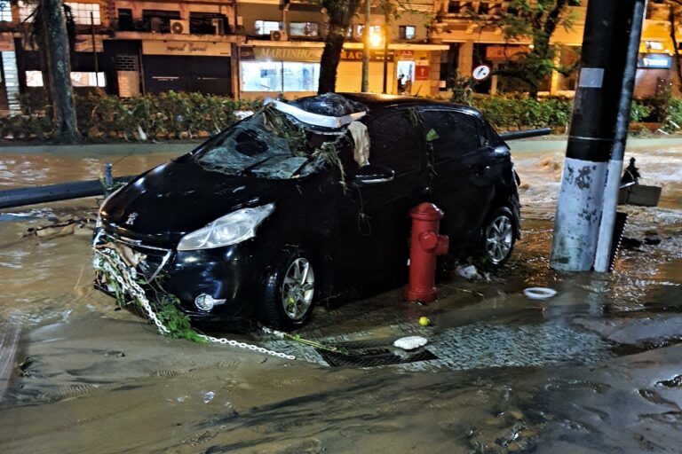 Chuvas causaram muitos estragos em Petrópolis