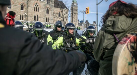 Autoridades já prenderam mais de 170 pessoas no Canadá