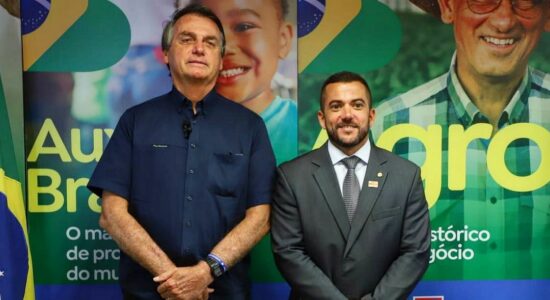 Presidente Jair Bolsonaro e deputado Carlos Jordy