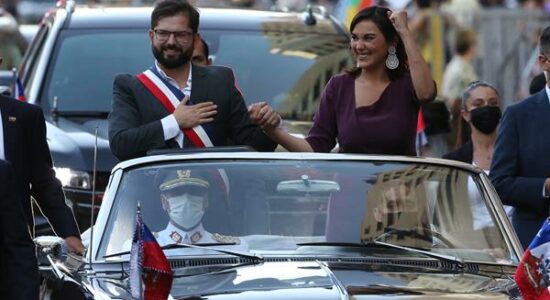 Gabriel Boric toma posse como presidente do Chile