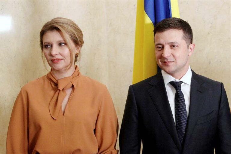 O casal Olena Zelenska e Volodymyr Zelensky esteve na Estônia em 2019