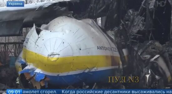 Antonov-225 destruído no aeroporto Hostomel, perto de Kiev, na Ucrânia