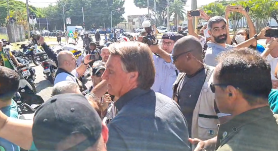 Em SP, Bolsonaro participa de motociata ao lado de Tarcísio