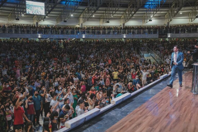 No Ceará, mais de 700 pessoas se rendem a Cristo durante culto