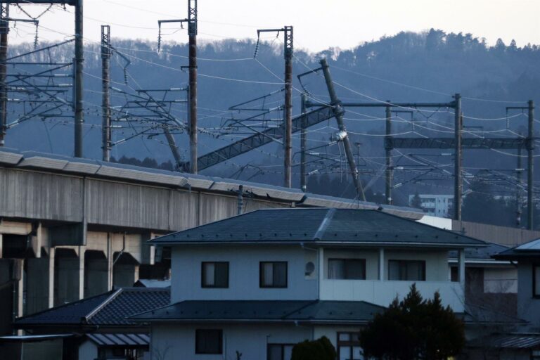 Terremoto de 7,4 graus no Japão