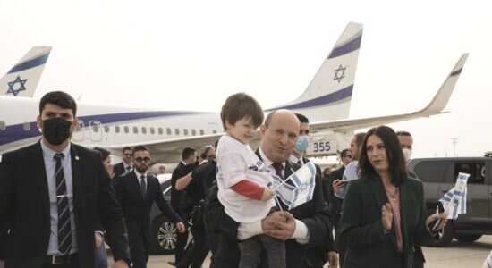 Israeli PM Bennett welcomes refugees from Ukraine